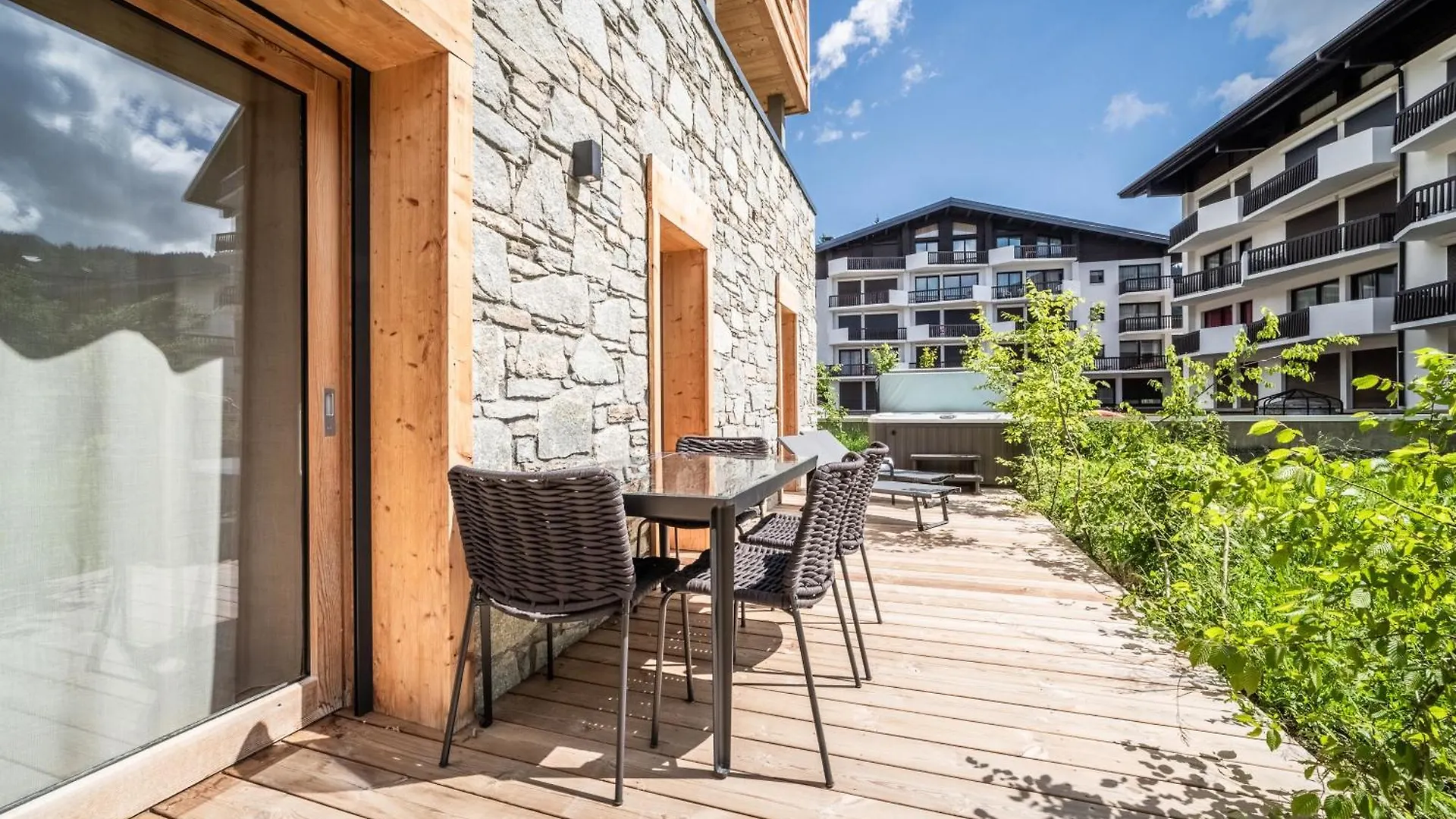 Apartment Poppy Les Gets - By Emerald Stay France