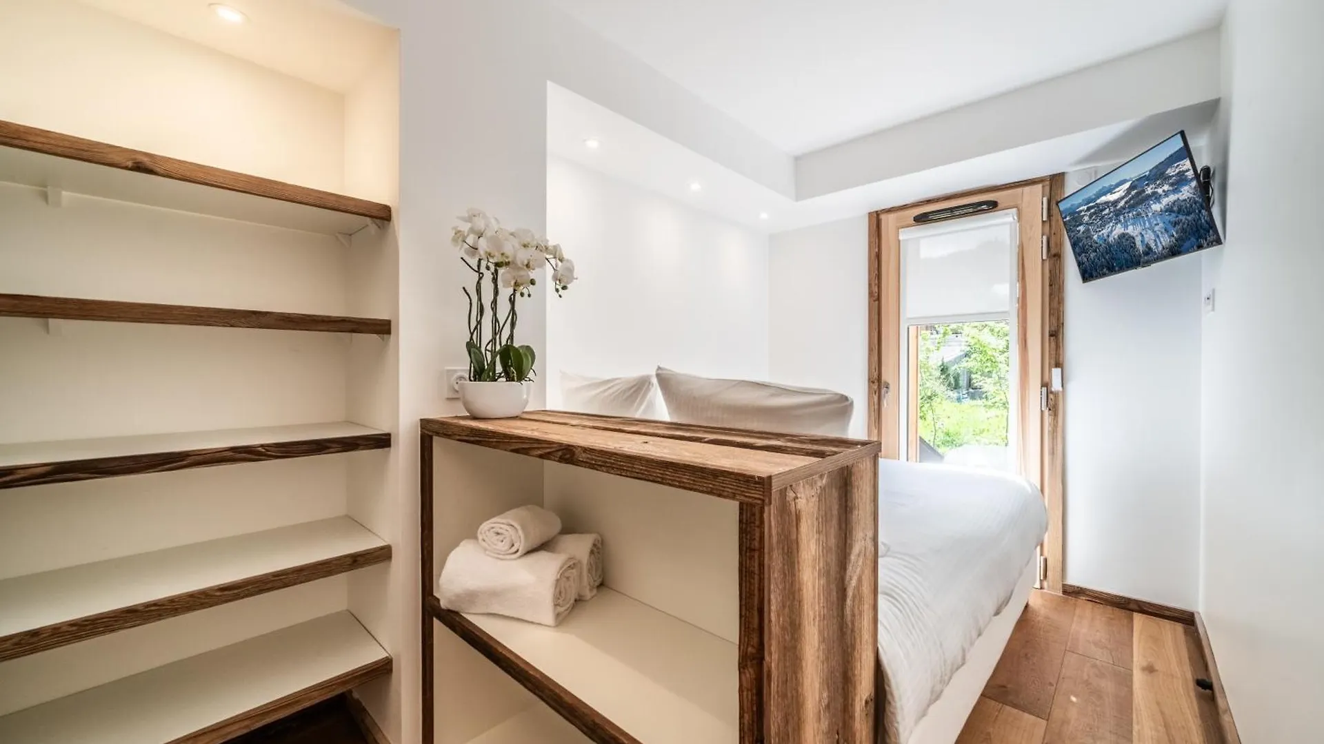 Apartment Poppy Les Gets - By Emerald Stay France